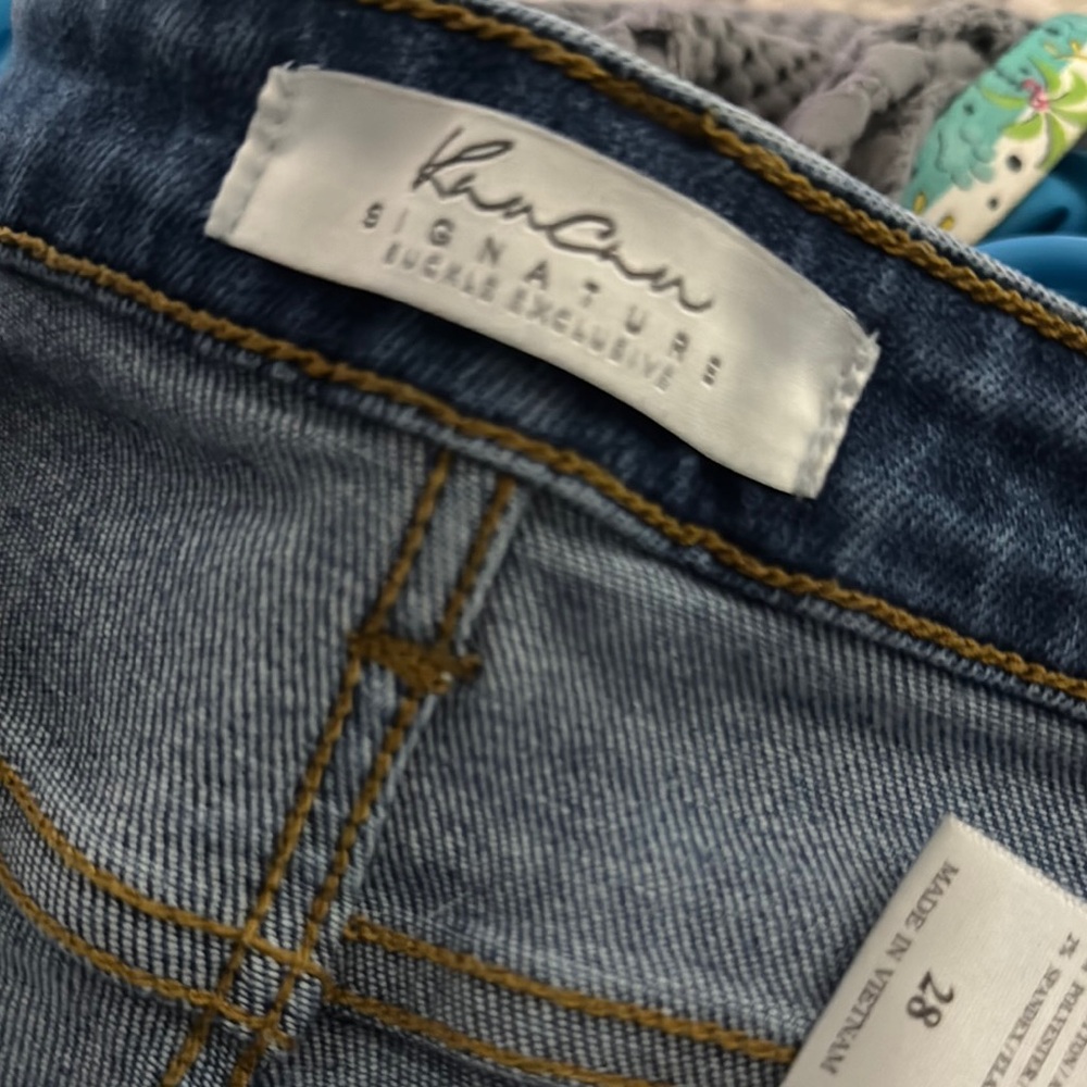 Signature Women's Blue Jeans